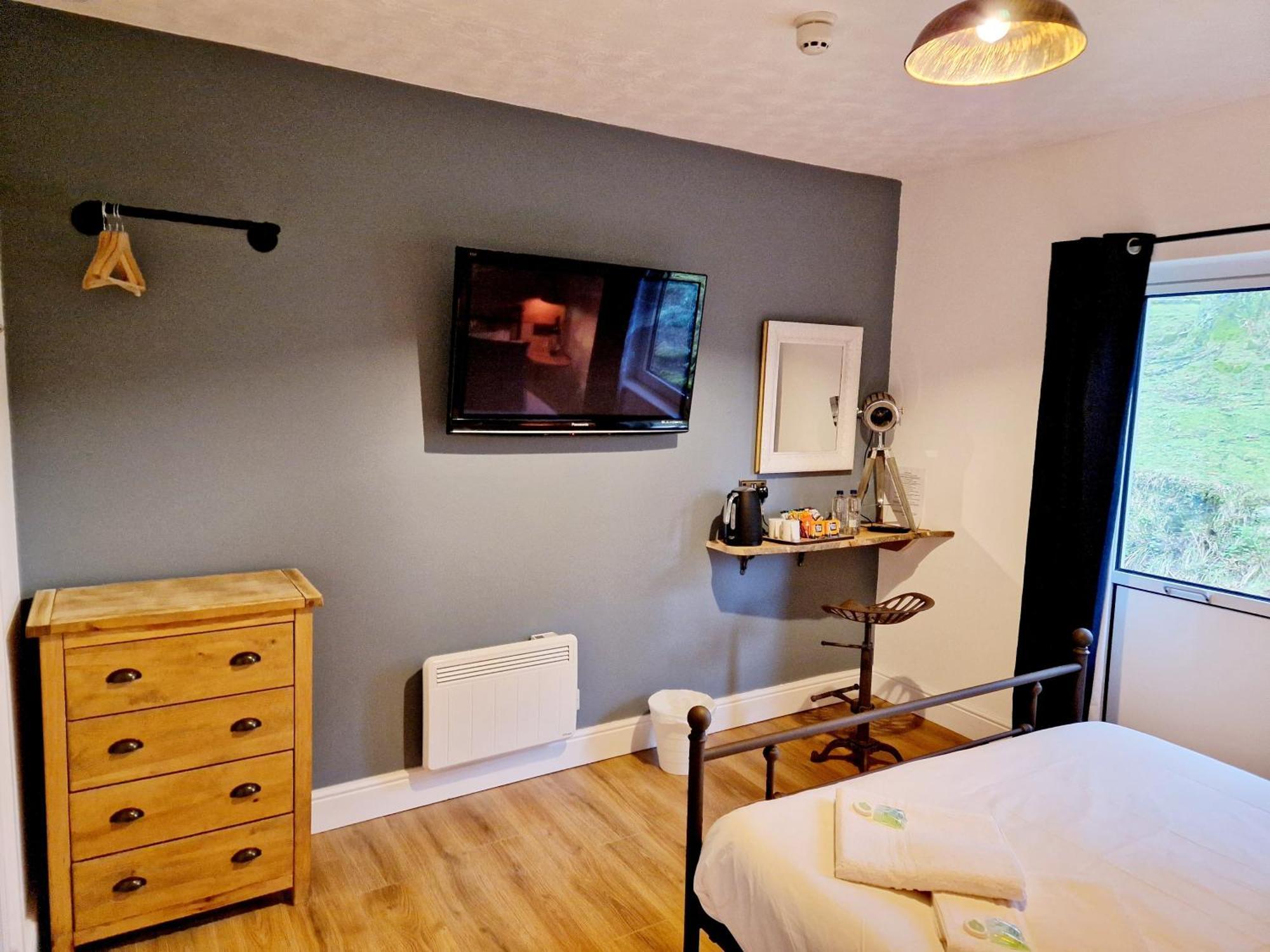 Wheal Tor Hotel & Glamping 利斯卡德 外观 照片