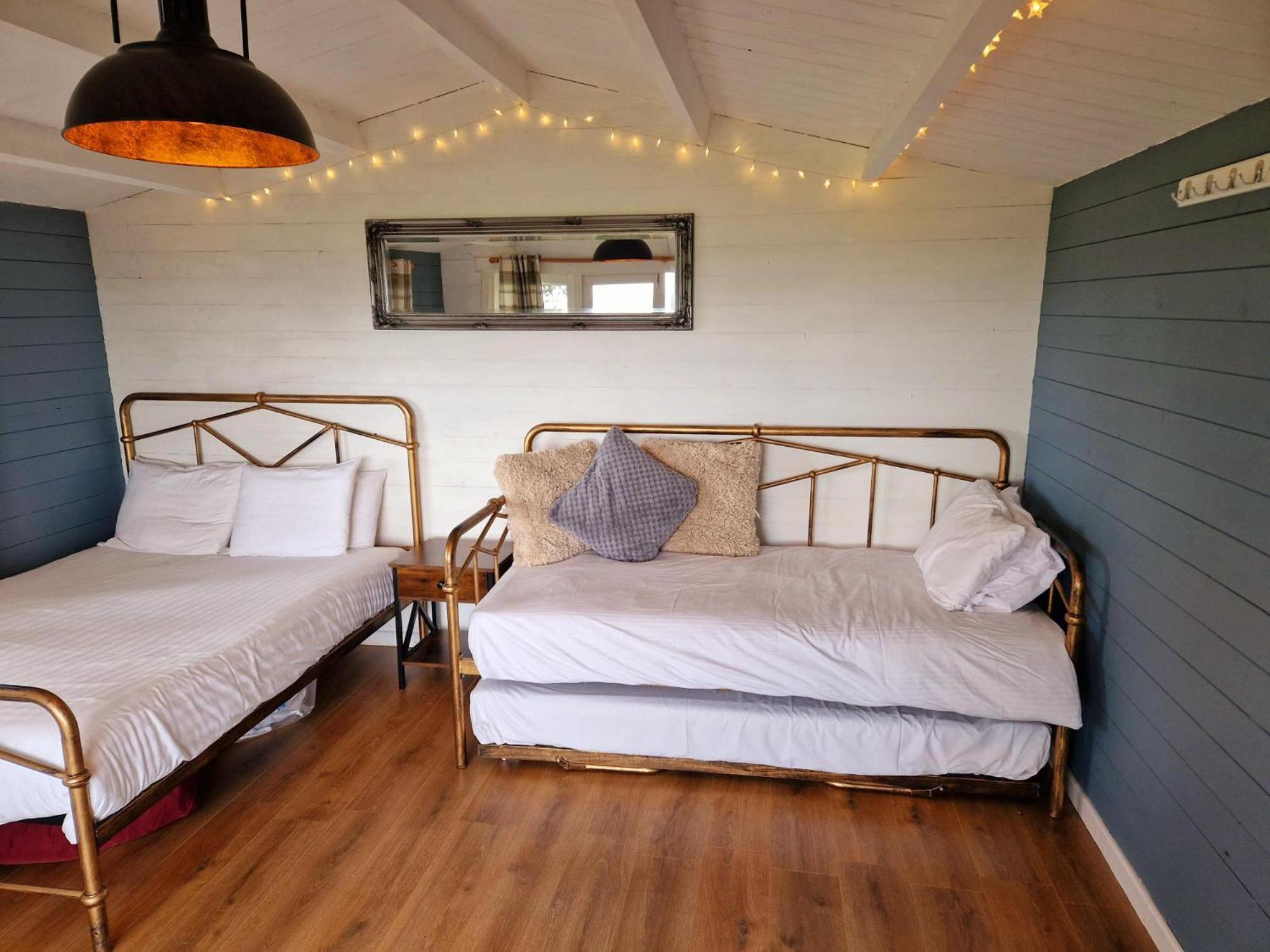 Wheal Tor Hotel & Glamping 利斯卡德 外观 照片